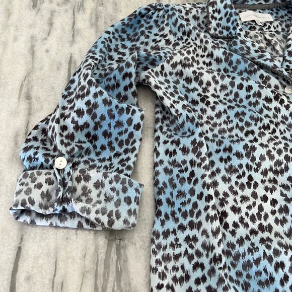 Victoria’s Secret Pajama Top Size M Animal Print Blue Gray Cotton Button Front - Picture 6 of 10